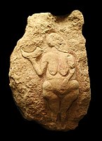 Vénus de Laussel v.  27 000 BP, une sculpture du Paléolithique supérieur, musée de Bordeaux, France