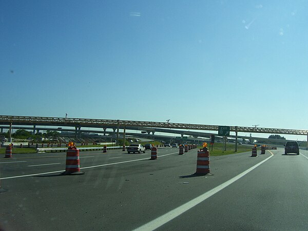 Interchange construction in November 2008. The ramp from southbound SR 589 to Tampa International Airport opened in September 2008. Note that the sout