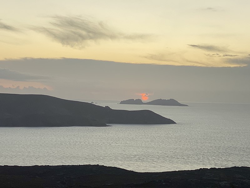 File:View from tigani area mykonos.jpg