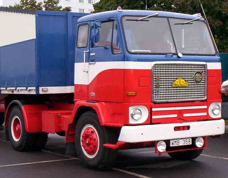 File:Volvo F88-49T Truck 1966 2.jpg