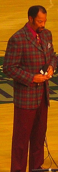 File:Walt frazier.jpg