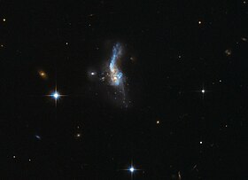 Quand les galaxies entrent en collision IRAS 14348-1447.jpg