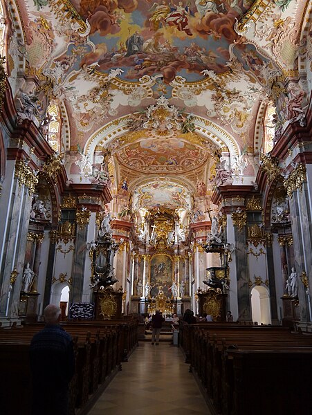 File:Wilhering Stiftskirche Wilhering Innen 3.JPG