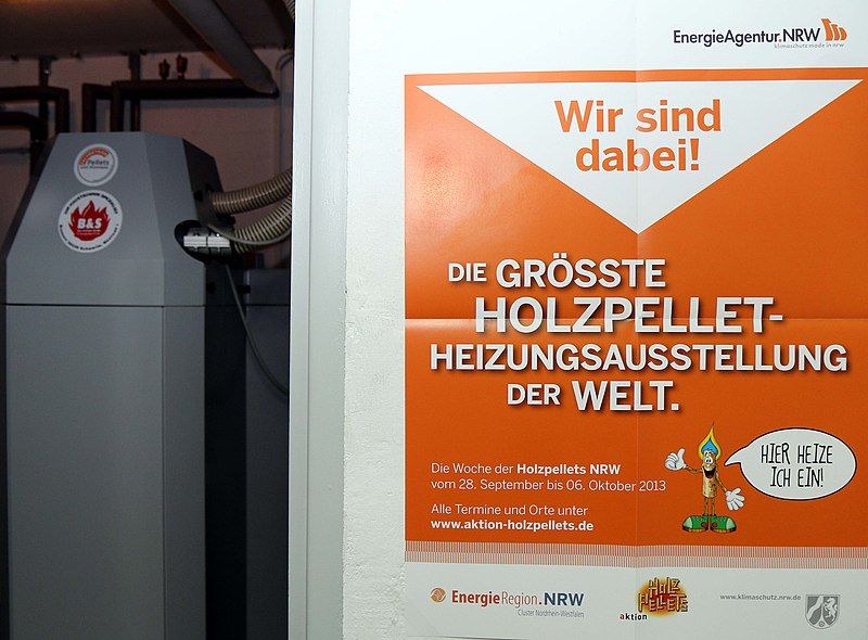 File:Woche der Holzpellets 2013 (9963721065).jpg