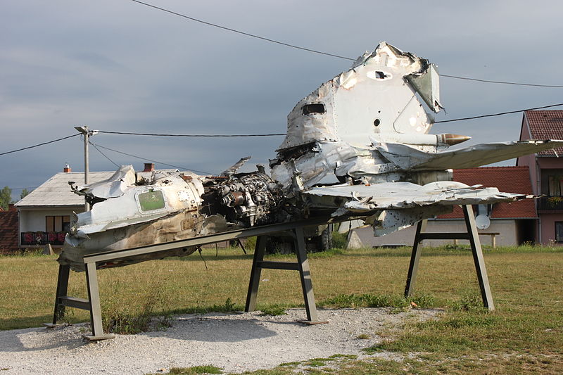 File:Yugoslav Air Force MiG-21bis wreckage.jpg