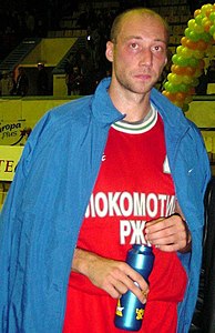 Баскетболист Василий Карасев 2003г.jpg