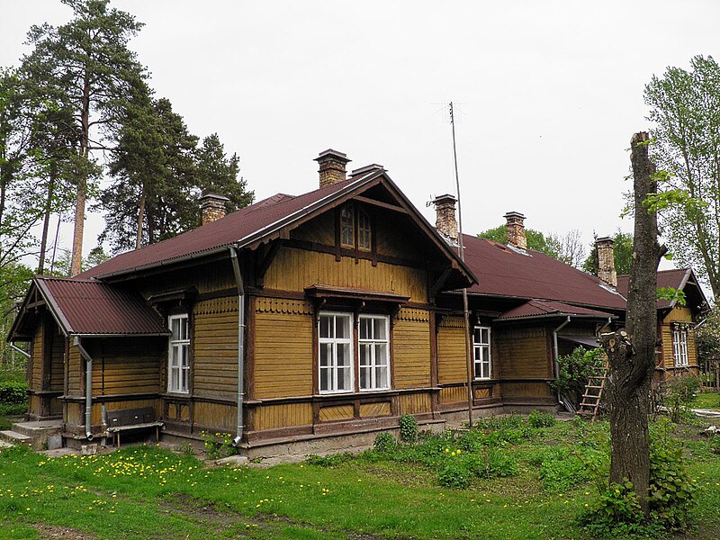 File:Здание вокзала ст. Гароза Garozas stacijas ēka (3) - panoramio.jpg