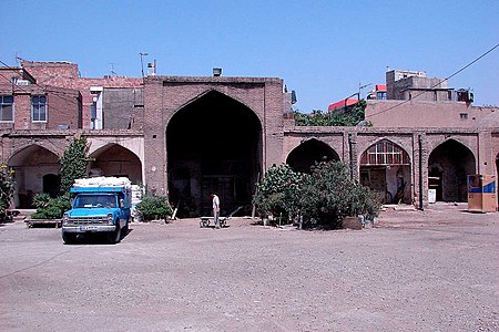 کاروانسرای شاه‌عباسی ری.jpg