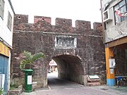 Puerta oeste