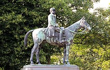 The original statue, in Cassel 0 Statue equestre du Marechal Foch - Cassel (Nord) 1.JPG