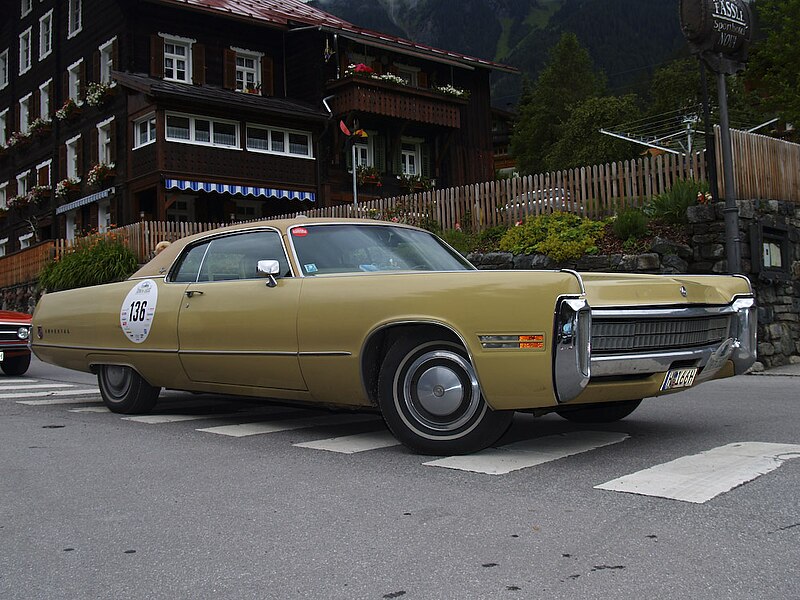 File:1972 Imperial LeBaron coupe in Germany; July 6, 2007.jpg