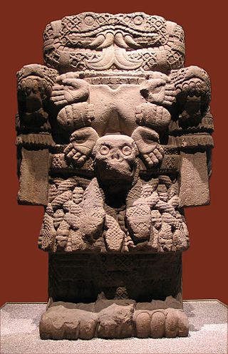 <span class="mw-page-title-main">Cōātlīcue</span> Aztec mother goddess
