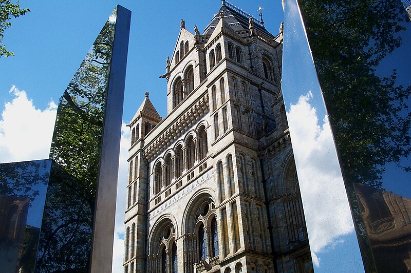 File:2005-05-07 - United Kingdom - England - London - Natural History Museum - Diane Maclean - Mountain 1 4887233201.jpg