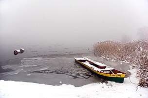 Neige, glace et brouillard sur ​​l'Oder. (définition réelle 3 008 × 2 000)