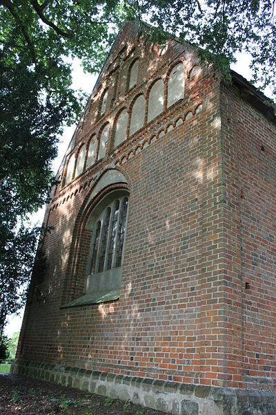 File:2012 Kirche Unter Bruetz Ostansicht.JPG