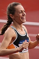 Vizeweltmeisterin wurde die Titelverteidigerin und Olympiadritte von 2012 Jenny Simpson