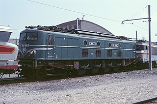 SNCF 2D2 9100 French class of express passenger electric locomotives from the 1950s