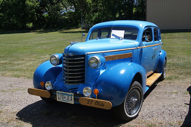 File:37 Oldsmobile (9456478760).jpg