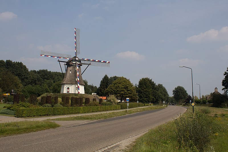 File:8595 Milheeze molen Laurentia.jpg