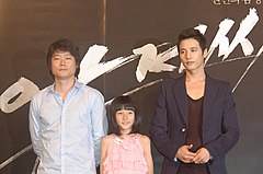 Lee Jeong-beom (left) at the launch of "The Man from Nowhere"