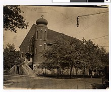 The synagogue in the 1920s at 9th Street and 12th Avenue, Minneapolis Adath Jeshurun Synagogue (Minneapolis, Minnesota).jpg