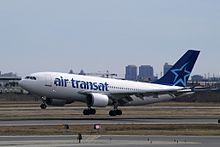 Un Airbus A310-300 de Air Transat llegando a YYZ de Glasgow