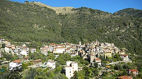 Airole, Val Roja, Italia.jpg