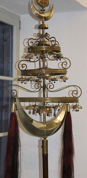 File:Alter Schellenbaum.JPG