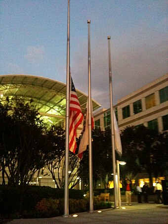 Flags flying at half-staff outside Apple HQ in Cupertino, on the evening of Jobs's death