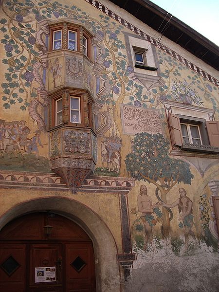 Sgraffito decorated house in Ardez