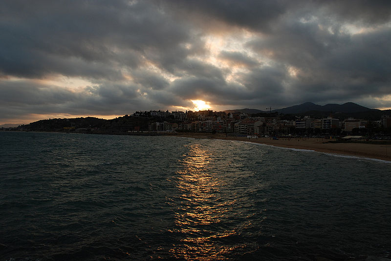 File:Arenys de Mar Maresme Catalunya.jpg