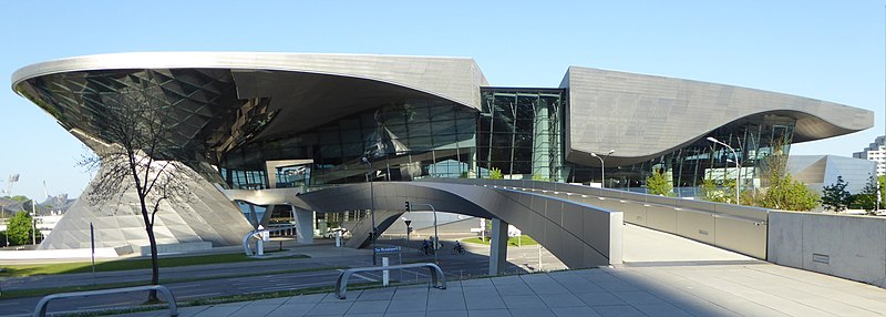 File:BMW-Welt von Osten, 2.jpeg