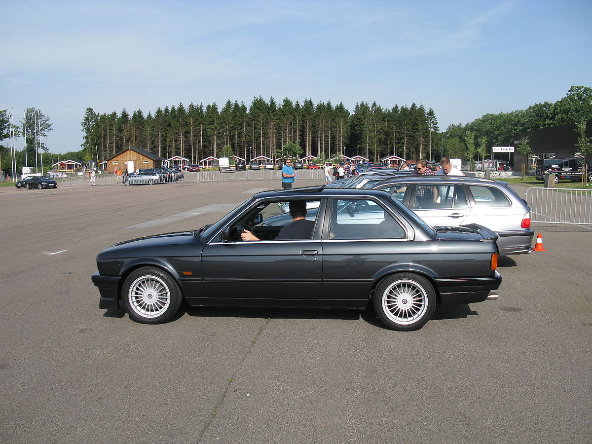 File:BMW Alpina B6 3.5 E30 (9447850064).jpg - Wikimedia ...