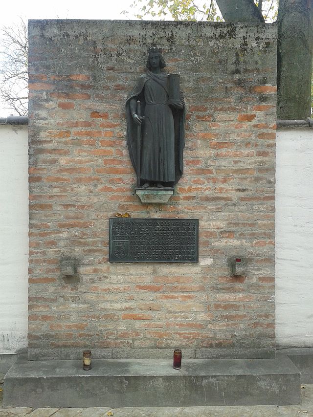 Barbara-Denkmal bei St. Ulrich und St. Afra in Augsburg