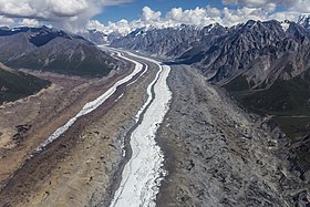 Luchtfoto van de gletsjer.