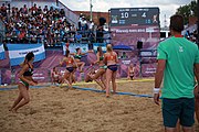 Deutsch: Beachhandball bei den Olympischen Jugendspielen 2018 in Buenos Aires; Tag 7, 13. Oktober 2018; Mädchen, Spiel um Platz Drei – Ungarn-Niederlande 2:0 English: Beach handball at the 2018 Summer Youth Olympics in Buenos Aires at 13 October 2018 – Girls Bronze Medal Match – Hungary-Netherlands 2:0 Español: Handball de playa en los Juegos Olimpicos de la Juventud Buenos Aires 2018 en 13 de octubre de 2018 – Partido por la medalla de bronce femenino - Hungría-Países Bajos 2:0