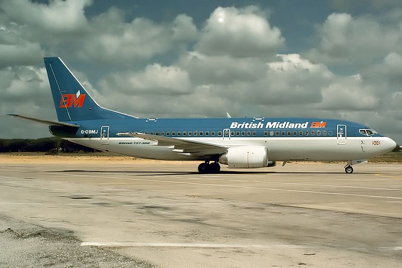 File:Boeing 737-33A, British Midland JP6015804.jpg