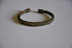 Bracelet en fer issu de la villa-galloromaine du Gleyzia