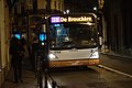 Čeština: Autobus na zastávce Arenberg, Brusel English: A bus at the Arenberg stop, Brussels, Belgium