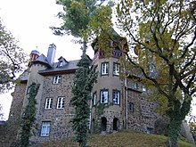 Burg Ockenfels von Osten.jpg