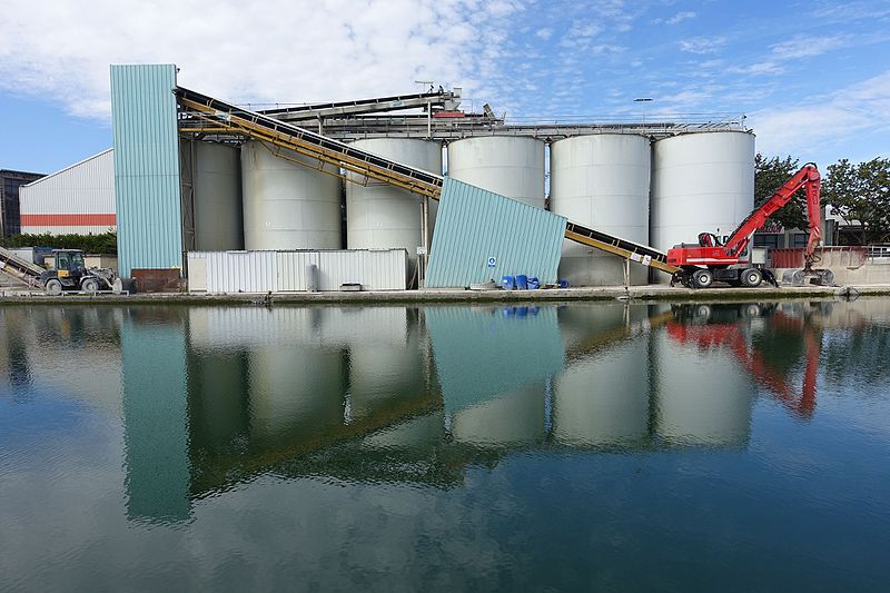 File:Canal de Saint-Denis @ Aubervilliers @ Seine-Saint-Denis (28944259376).jpg