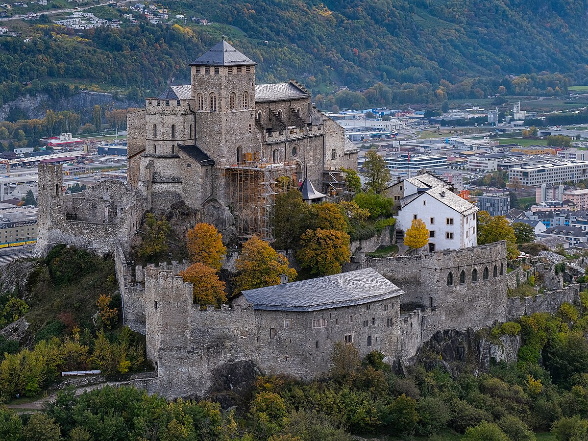 File:Château de Valère from Tourbillon.jpg - Wikimedia Commons