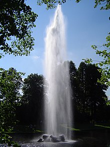 The Emperor Fountain Chatsworth House Fountain.jpg