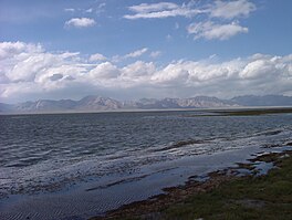 Chatyr kul lake.JPG