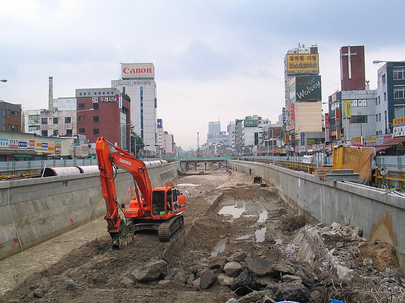 File:Cheonggyechun under construction (2004) - panoramio.jpg