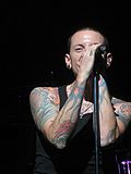 Chester Bennington treedt op in Texas.