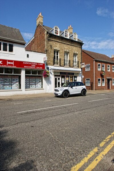 File:Church Street, Holbeach - geograph.org.uk - 4099885.jpg