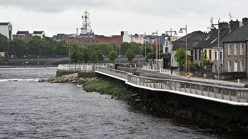 File:Clancy's Strand, named after George Clancy who was Mayor of Limerick in 1921 (5795109844).jpg