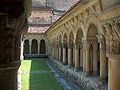 Claustro de la Colegiata de Santillana del Mar.