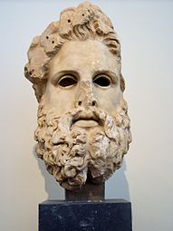 Detalhe de uma cabeça colossal de Zeus, período helenístico